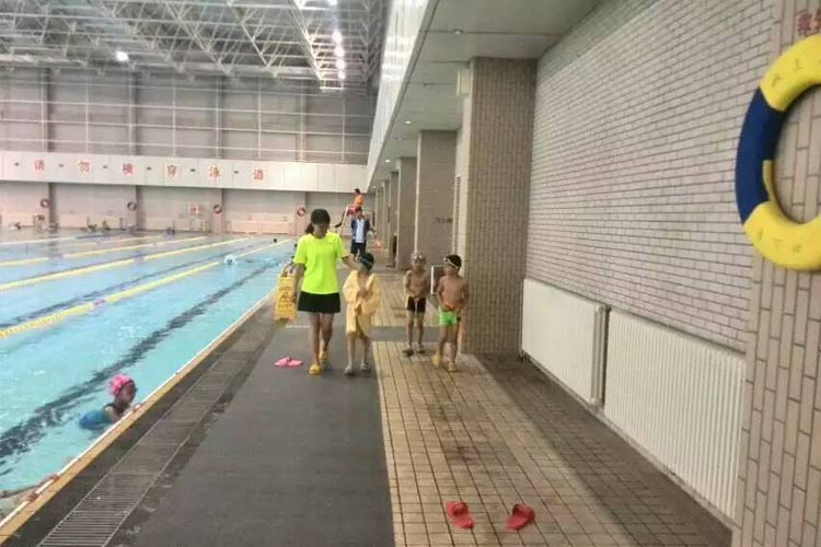 游泳教练培训班